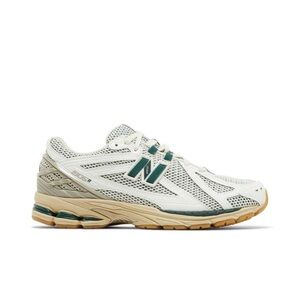 SOLD! New Balance 1906R white green!